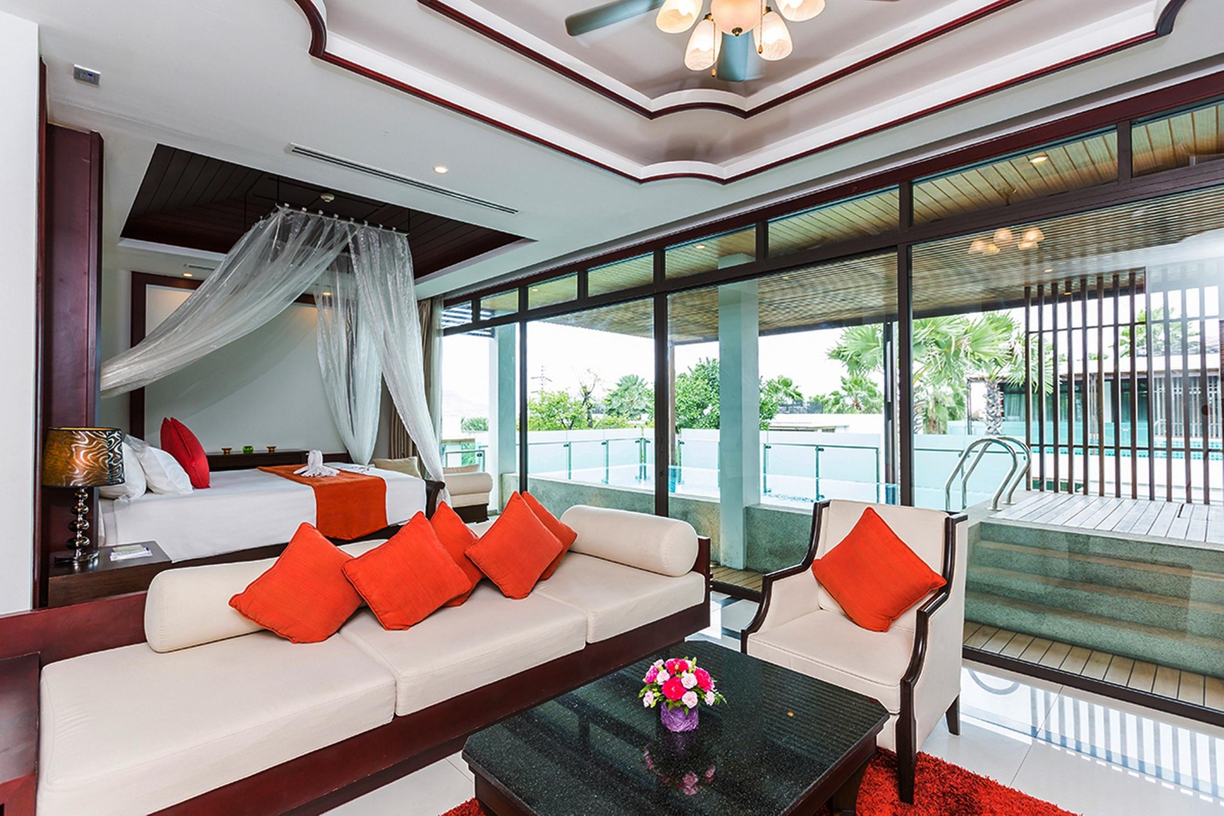 Wyndham Sea Pearl Resort, Phuket Patong Екстериор снимка A bedroom at the Royal River Boutique Hotel