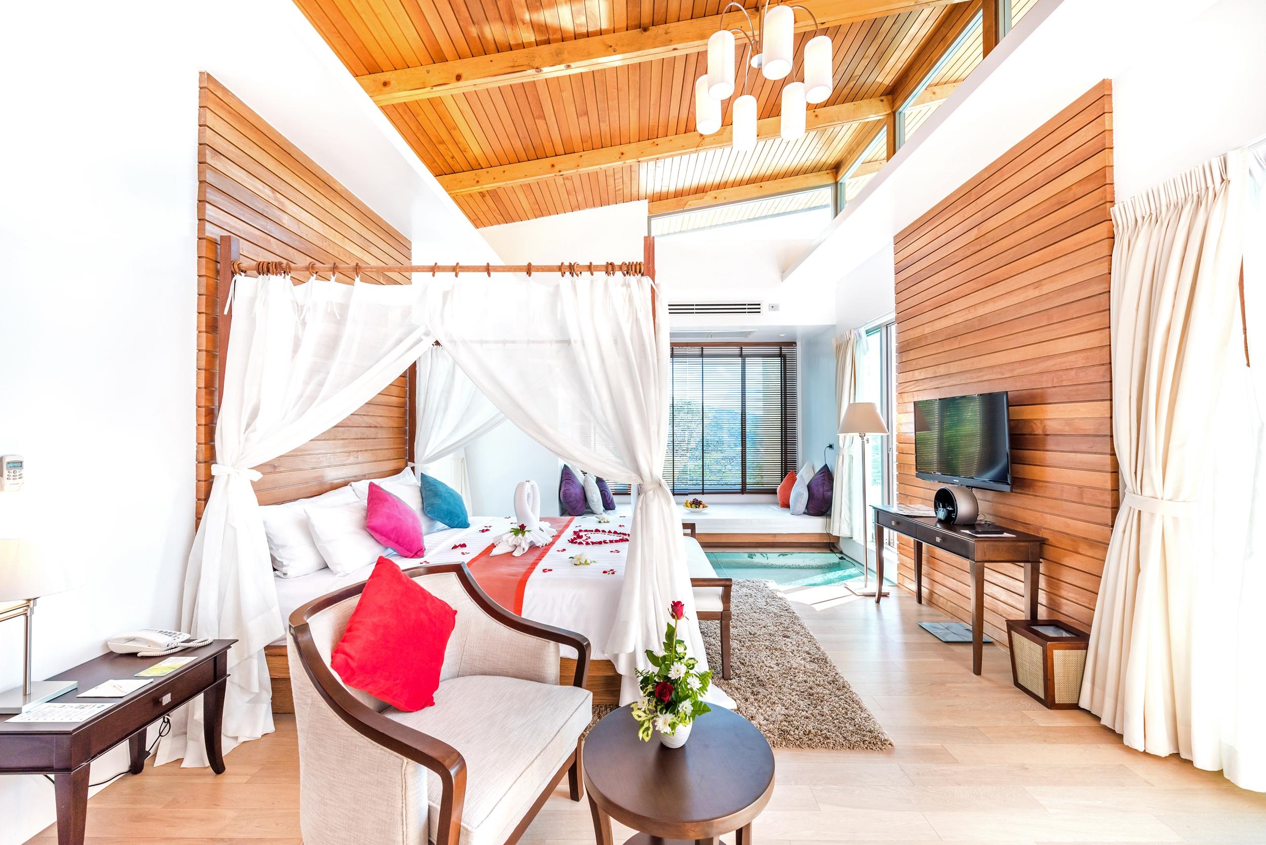Wyndham Sea Pearl Resort, Phuket Patong Екстериор снимка A bedroom at the hotel
