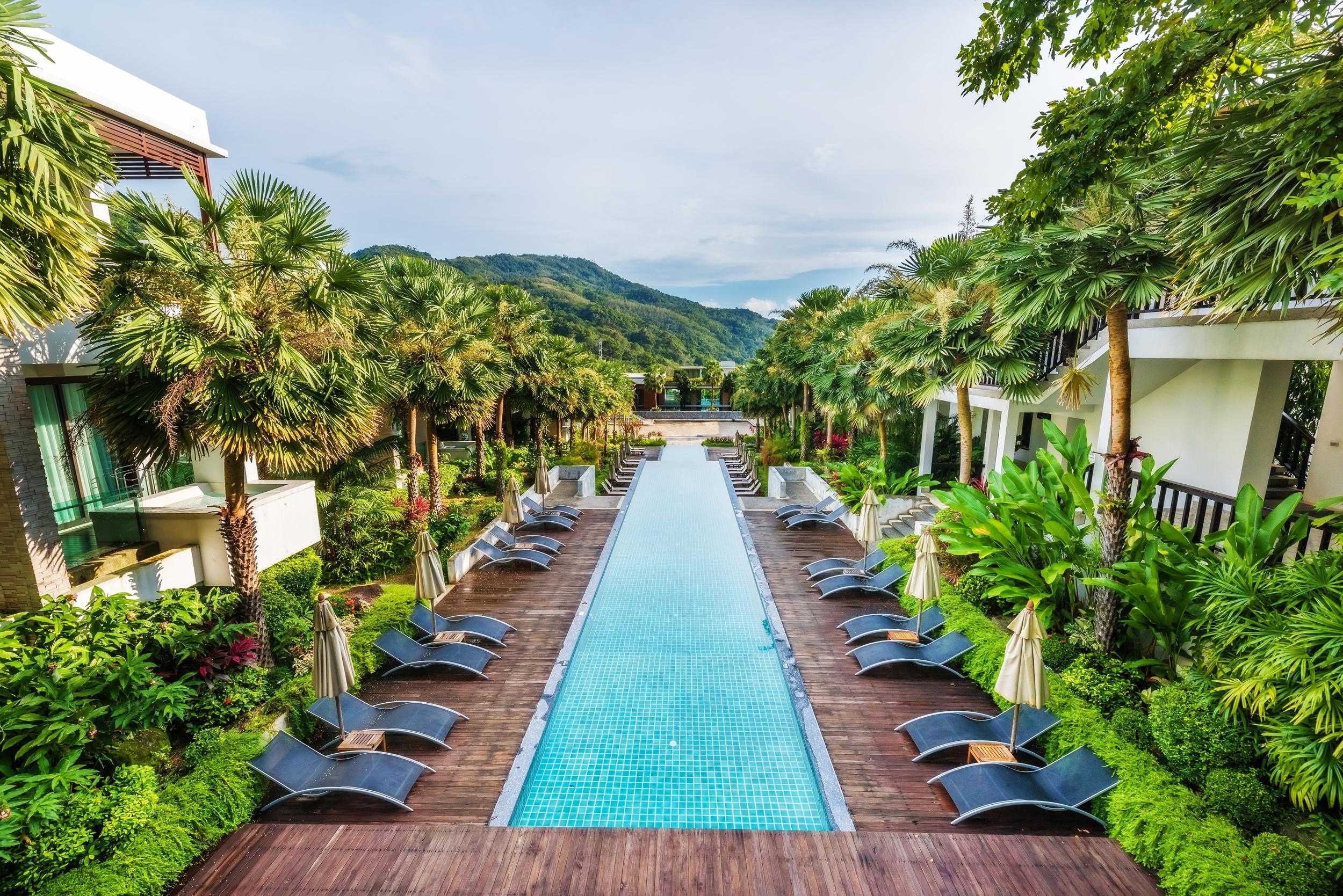 Wyndham Sea Pearl Resort, Phuket Patong Екстериор снимка The swimming pool at the resort