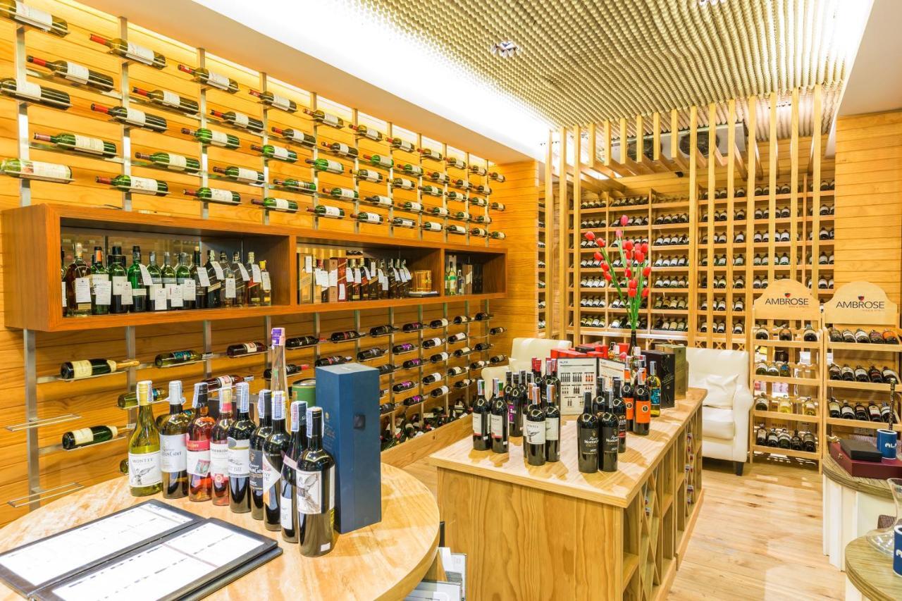 Wyndham Sea Pearl Resort, Phuket Patong Екстериор снимка Wine shop in Hong Kong